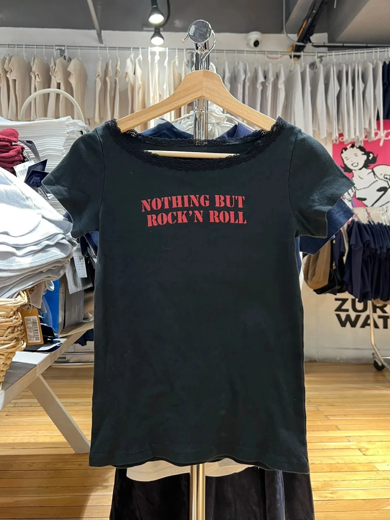 Amerikaanse Stijl Zwart Polka Dot Kant Korte Mouw T-shirt Vrouwen Sexy Slash Hals Slanke Retro Crop Top Katoenmix Korte Tees Shirt