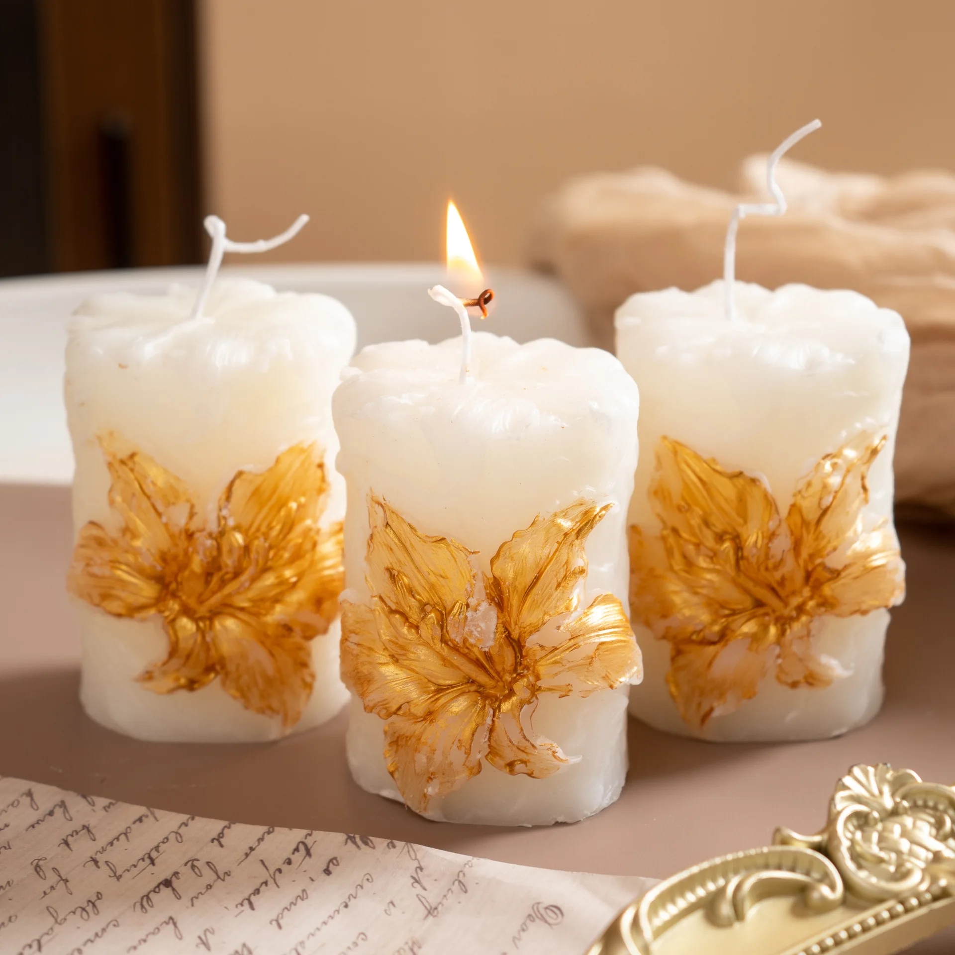 Gold Lily Decor Unscented Pillar Candle,Textured Wax ColumnCandlestick,for Wedding HotelVintage Romantic Home Atmosphere Gift