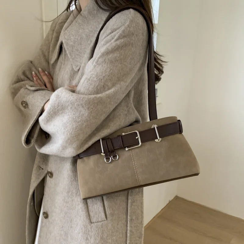 

Trendy Women's Armpit Bag 】 Retro Office Bag with Detachable Chain Strap, Spacious & Lightweight, Perfect for Business Casual