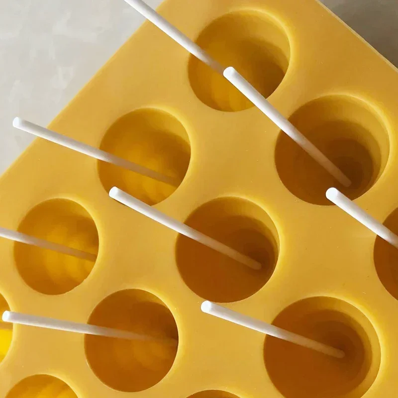 Multifunction Silicone Mold DIY Lollipop Chocolate Mold With 30pcs Sticks Cones Horn Pastry Roll Cake Mold Ice Cream Molds