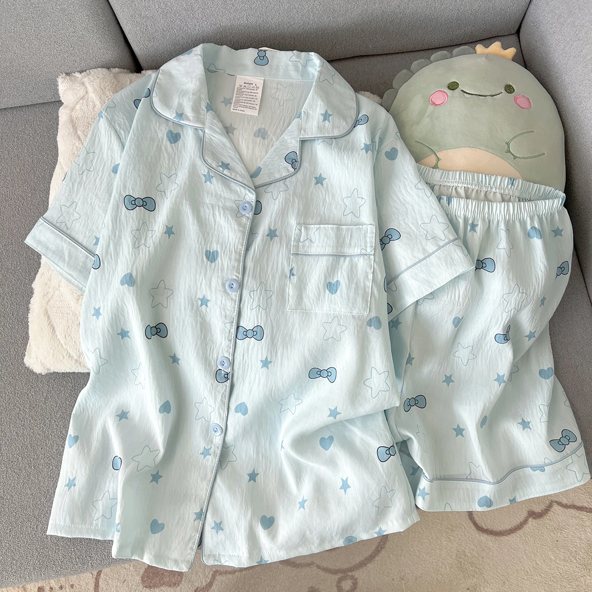 Women's Summer Thin Pajamas with Heart-Shaped Bow Pattern, Short-Sleeved Shorts, Sweet and Cute, Can Be Worn Outside in Summer, Two-Piece Home Wear Set