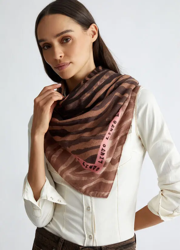 Foreign trade original unique Italian new autumn and winter full square shawl scarf Two colors