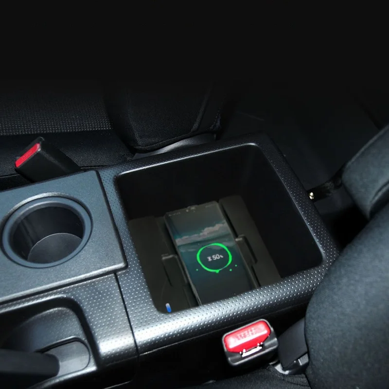 Car Wireless Charger For Toyota FJ Cruiser 2007-2017 15W Quick Charging Center Console Mobile Phone Charger Accessories