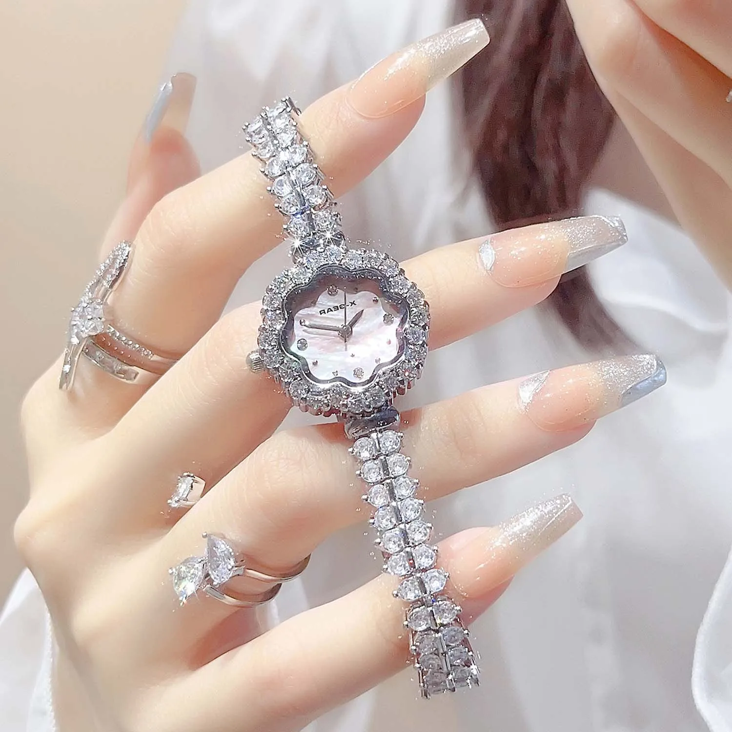 

Женские часы, модные роскошные часы-браслет с инкрустацией бриллиантами, кварцевые часы, женские часы