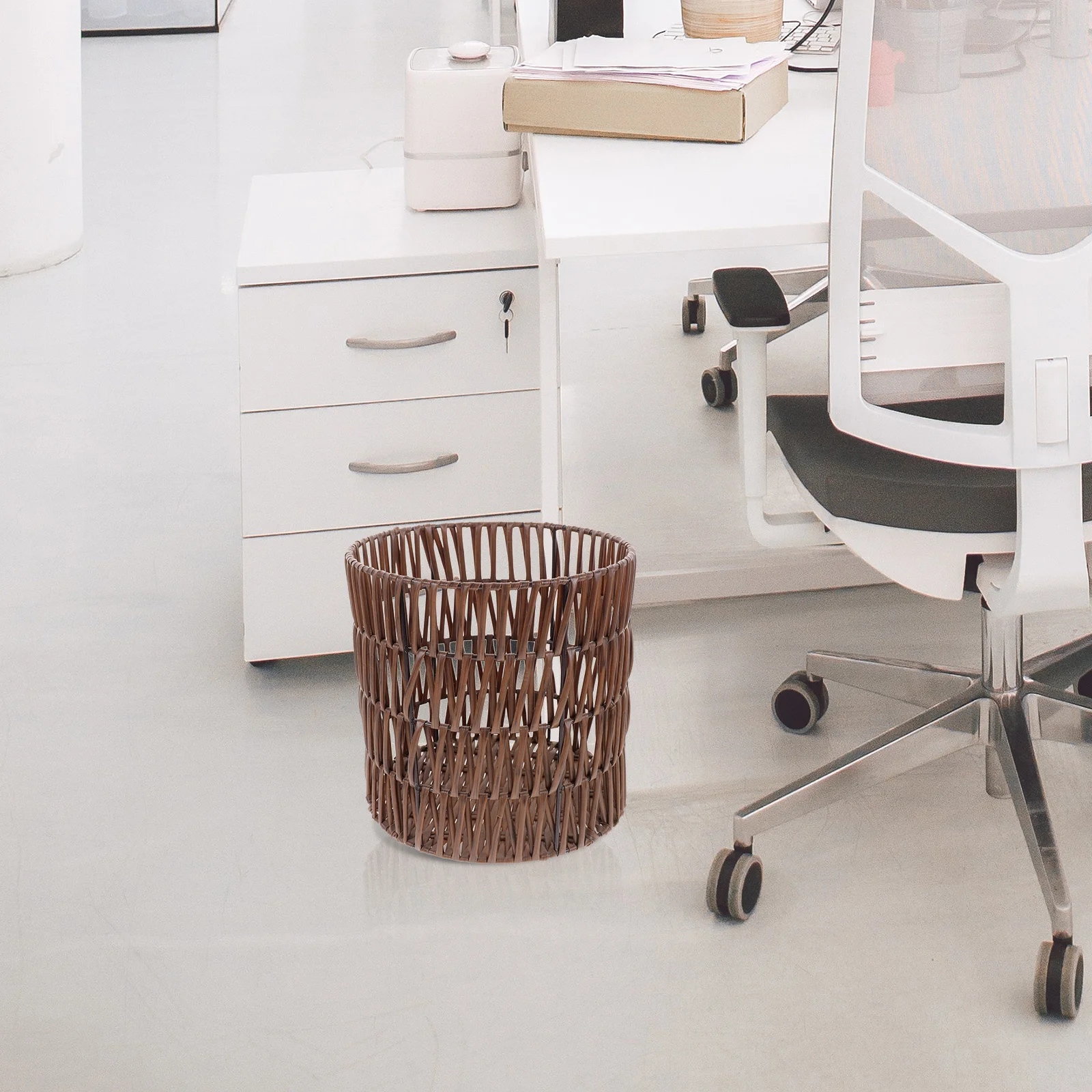 

Makeup Storage Basket Woven Small Basket for Organizing Cosmetics Snacks Keys Desk Trash Tabletop Container Home Office Decor