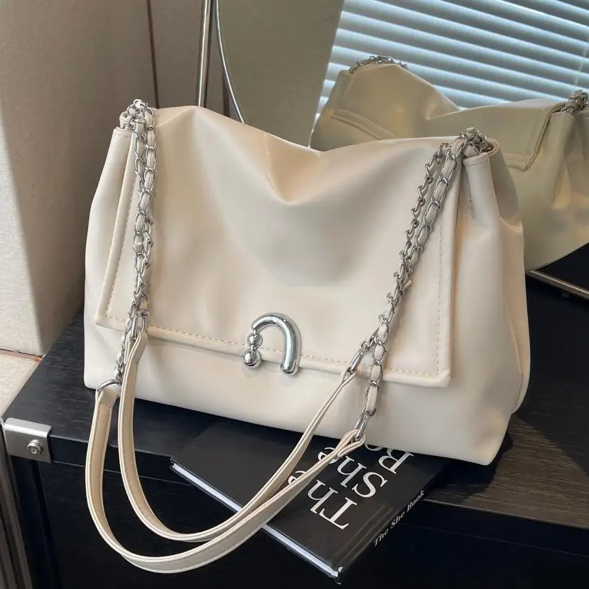 

Retro and Fashionable Commuter Tote Chain Underarm Bag Women's 2025 New Simple and Large-capacity Shoulder Bag Messenger Bag