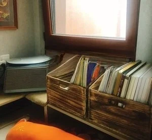 cesta-de-almacenamiento-de-discos-de-vinilo-lp-de-madera-de-paulownia-estilo-retro-organizador-de-almacenamiento-de-madera-con-tapa-abierta-para-uso-domestico