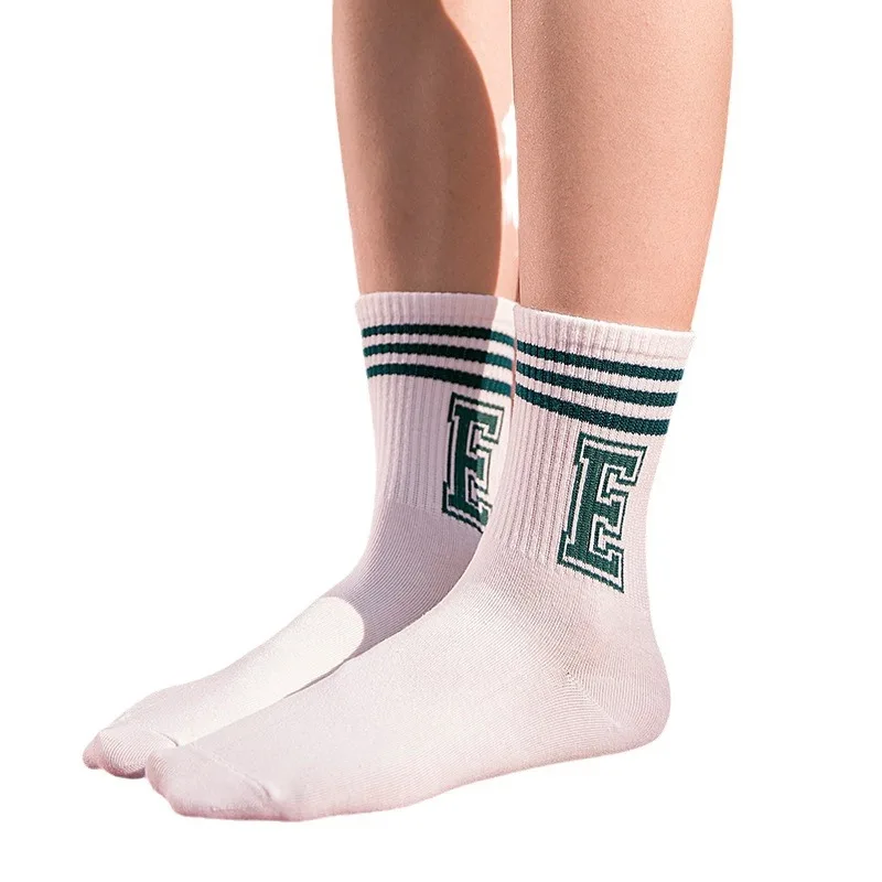 جوارب نسائية قطنية مطبوعة بأحرف على طراز الكلية، جوارب قصيرة غير رسمية قابلة للتنفس للطالبات، جورب يومي لطيف على شكل رسوم كرتونية ناعمة