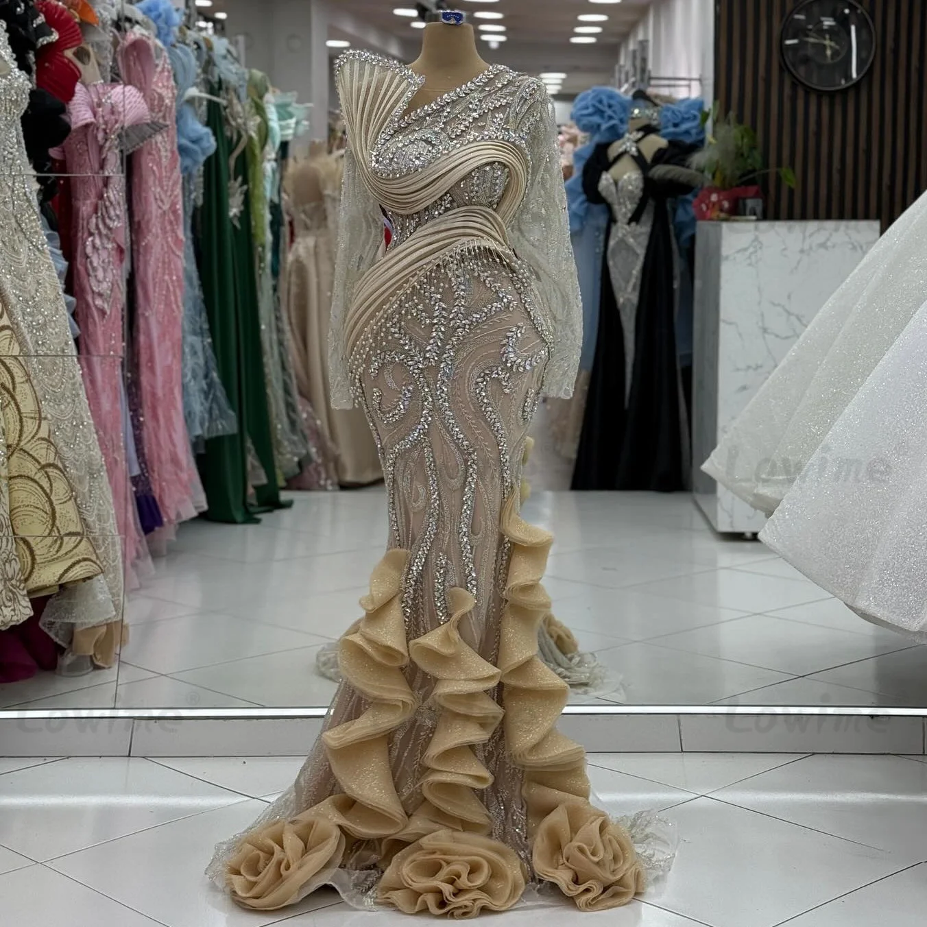 فستان سهرة أنيق بلون الشمبانيا بأكمام طويلة حورية البحر فساتين لحضور الحفلات الموسيقية 2026 مخصص بكريستال متألق وكشكشة رداء حفلات Vestidos