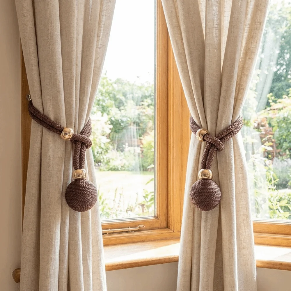 1 Pair Adjustable Curtain Tie Straps with Ball Pendant Decorative Curtain Binding Straps Simple Curtain Buckles Bedroom