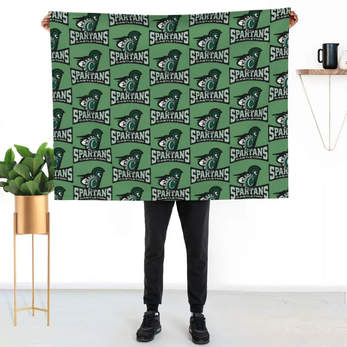 Castleton U Spartans Throw Blanket Soft funny gift Weighted Tourist wednesday blankets and throws Blankets