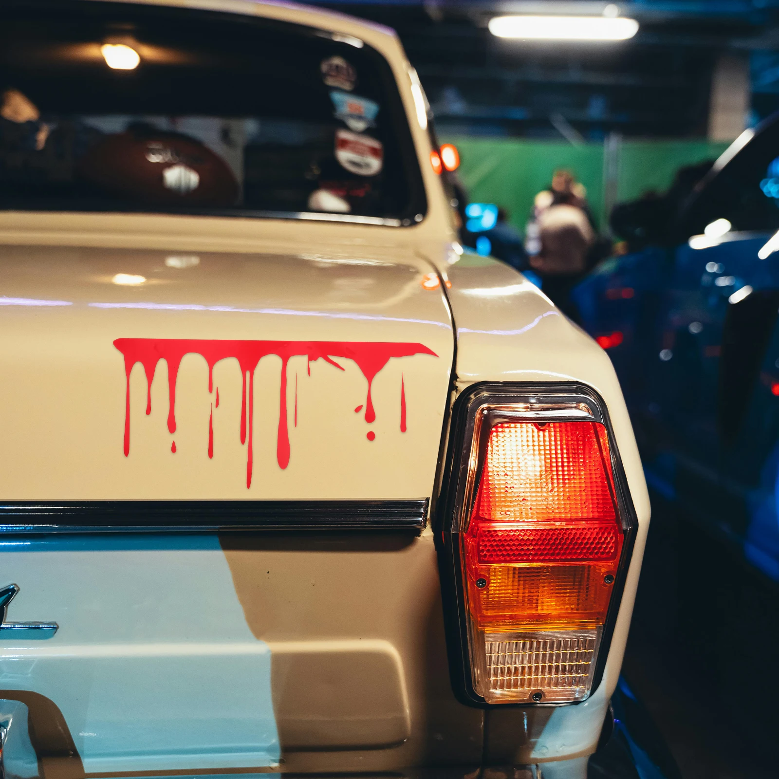 

1 Pair Dripping Blood Halloween Horror Decal Decorations Exterior Hood Rear Lights Removable Reusable Easy Install No Residue