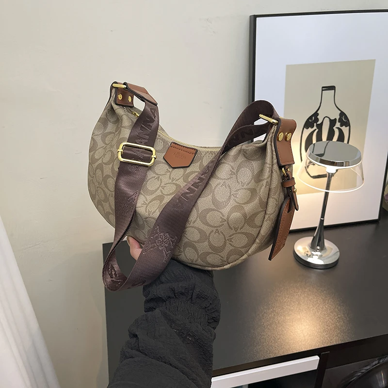 Tas Komuter Desain Logo Huruf Trendi Kulit Elegan Klasik Untuk Wanita Warna Solid Kapasitas Besar