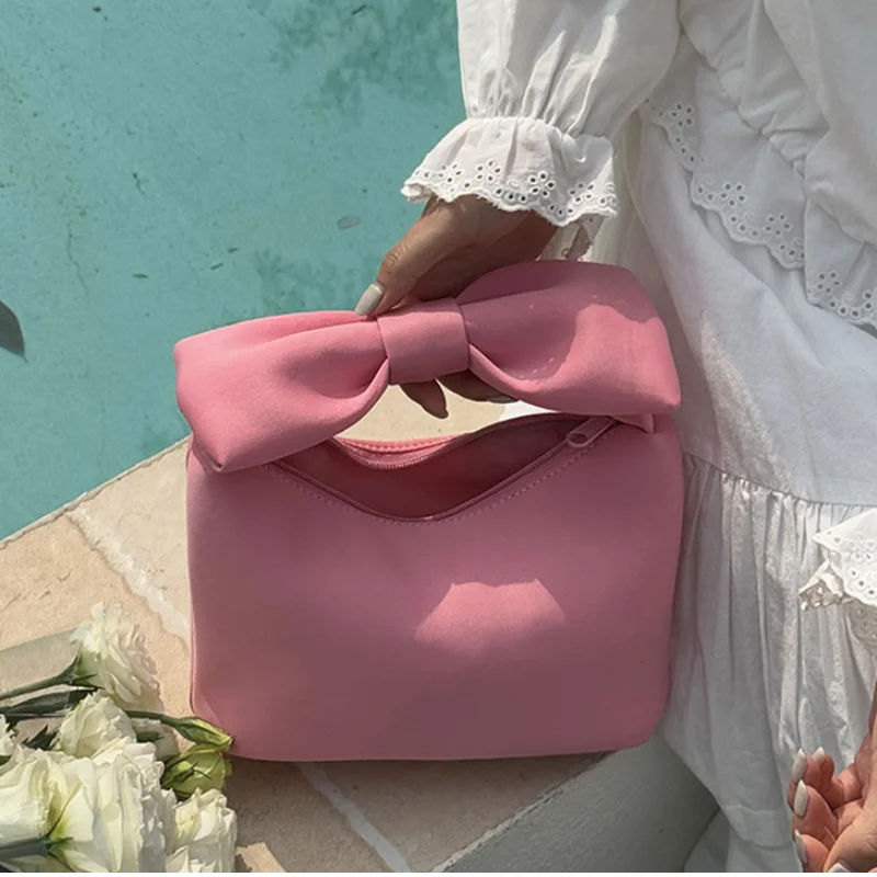 

Sweet Pink Bow Purse For Women Fashionable High Quality Oversized Bow Cloud Bag Korea Soft Handbag Mini Wrist Banquet Highendbag