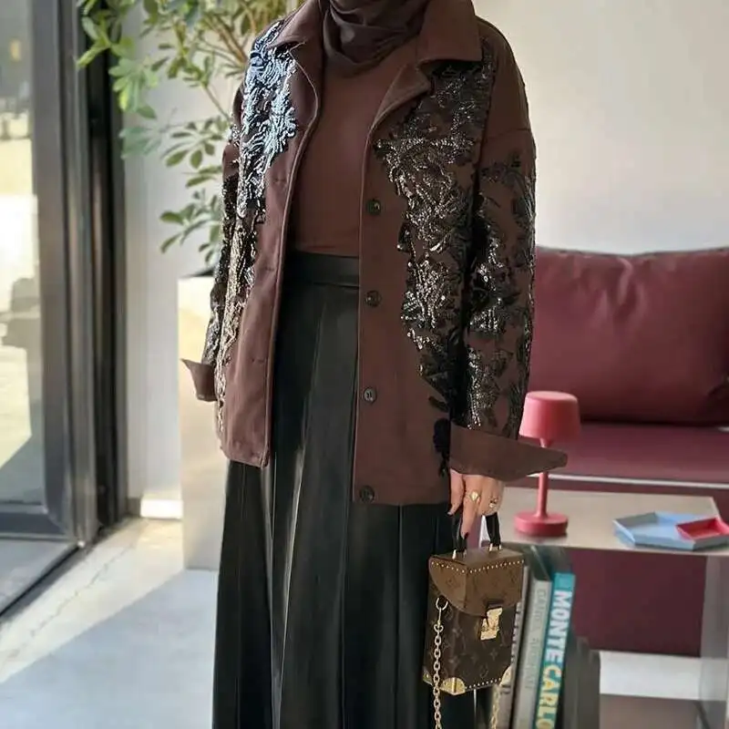 BJTZ 2025 ملابس نسائية ربيعية جديدة سترات بتصميم جاكار وطية صدر واحدة وأكمام طويلة ملابس الشارع الشهير سترة منفوخة