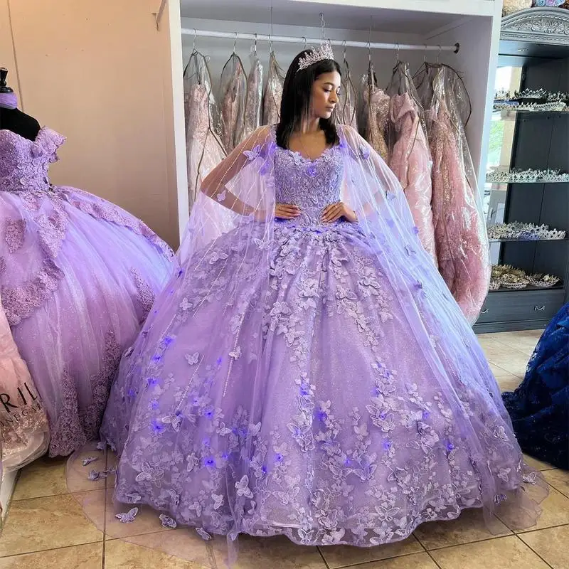 فستان الأميرة الخزامى الليلك Quinceanera جميل كيب منتفخ الدانتيل متابعة الحلو 15 فستان التخرج فساتين حفلات vestidos de 15 anos