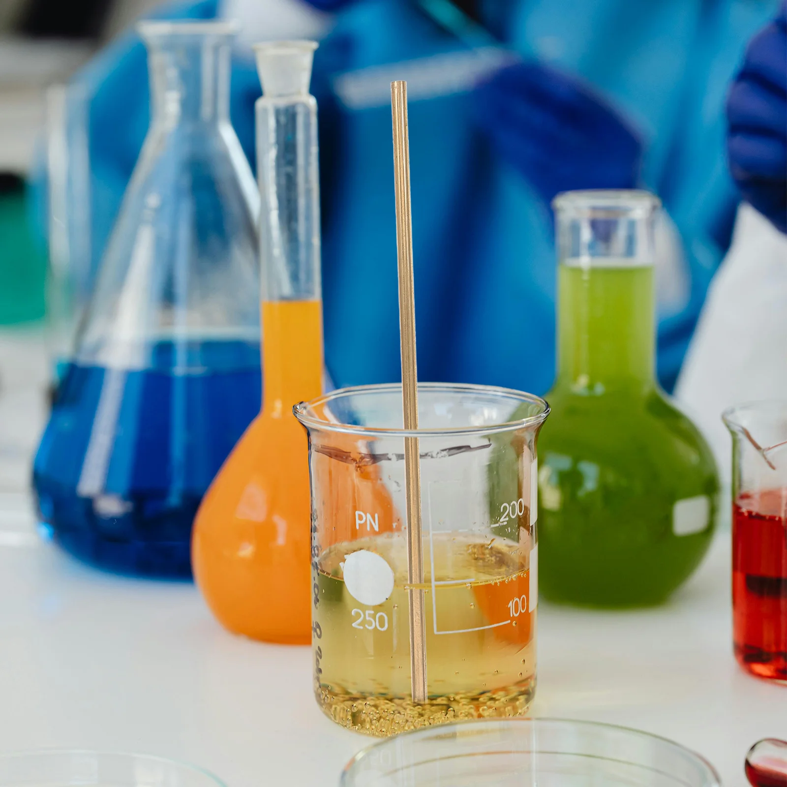 

8Pcs Heat Conduct Experiment Materials Metal Wood Plastic Ceramic Rods for Laboratory Research Metal Rod Kit Handicraft Rods