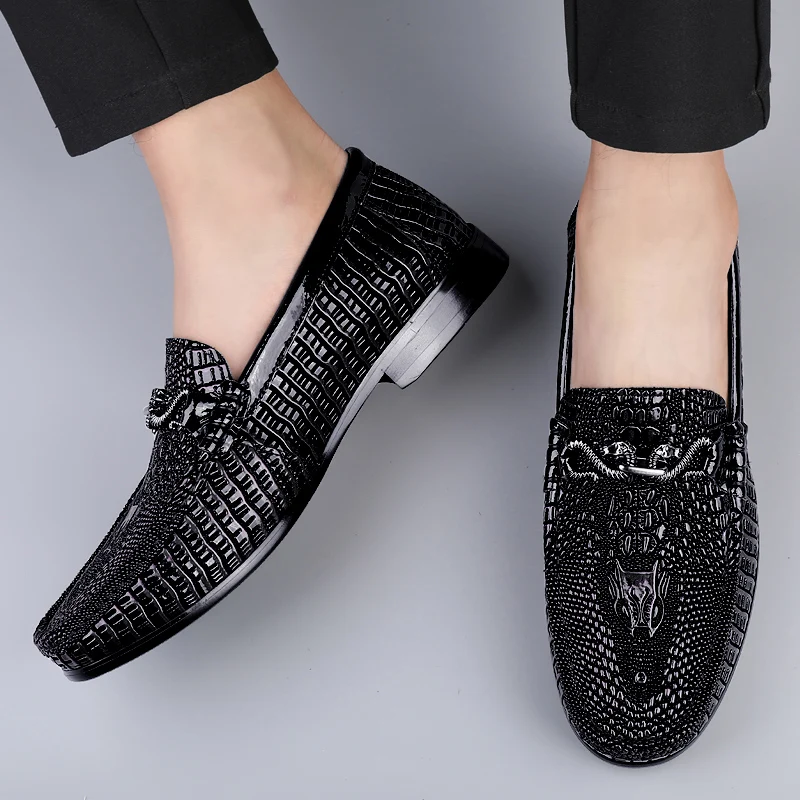 Crocodile Pattern Mens Loafers Genuine Leather Casual Shoes Men Slip-On Shoes Lightweight Man Driving Flat Fashion New Mocasines