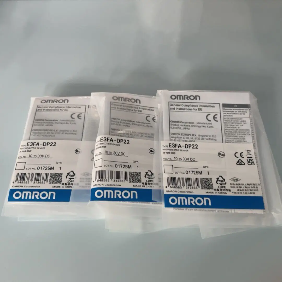 Omron E3FA-DP22 photoelectric sensor