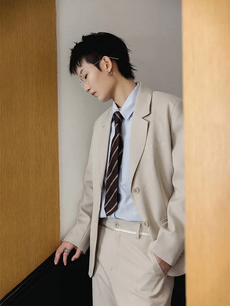 HIER Neutral Sle Casual Embroidered Khaki Cheered Texture Flat Collar Suit for ort Women Original Design Long Sve