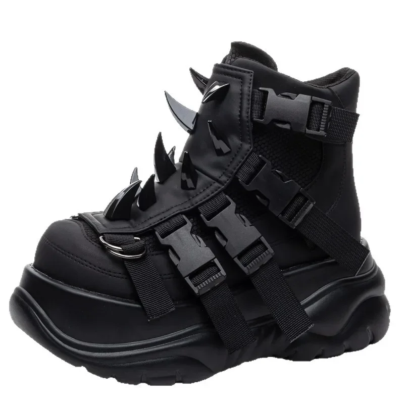 

Новинка 2023 года, женские короткие ботинки из натуральной кожи в стиле панк с заклепками и маффинами на платформе, спортивные короткие ботинки в стиле ретро с заклепками в стиле хэви-метал, 7 см