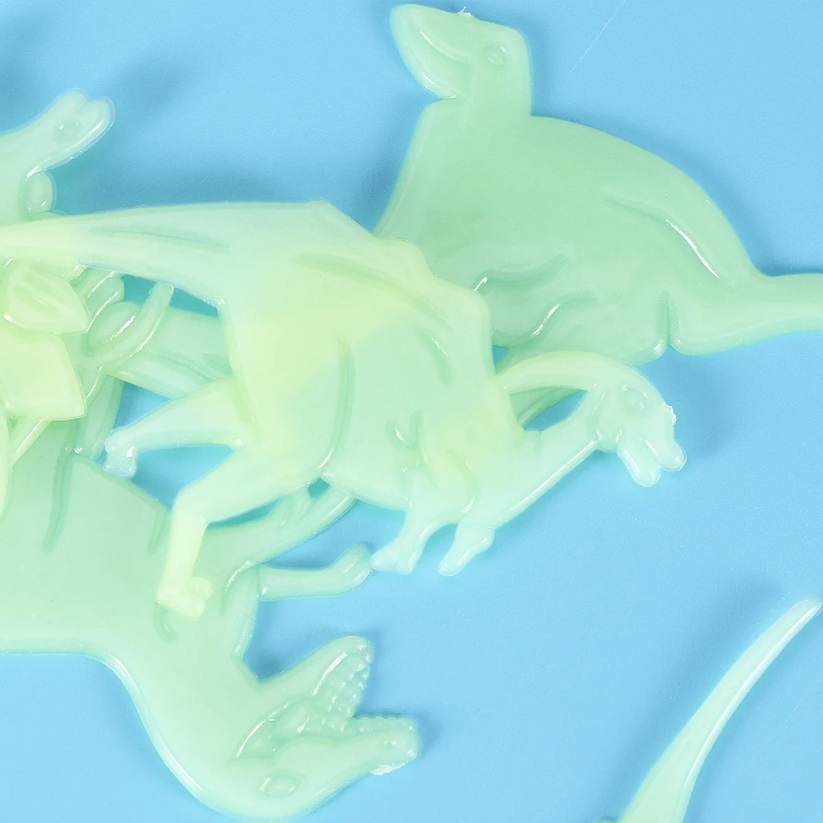 

18 Pcs Animal Luminous Dinosaur Wall Sticker Student Cartoon Stickers Decals Nursery