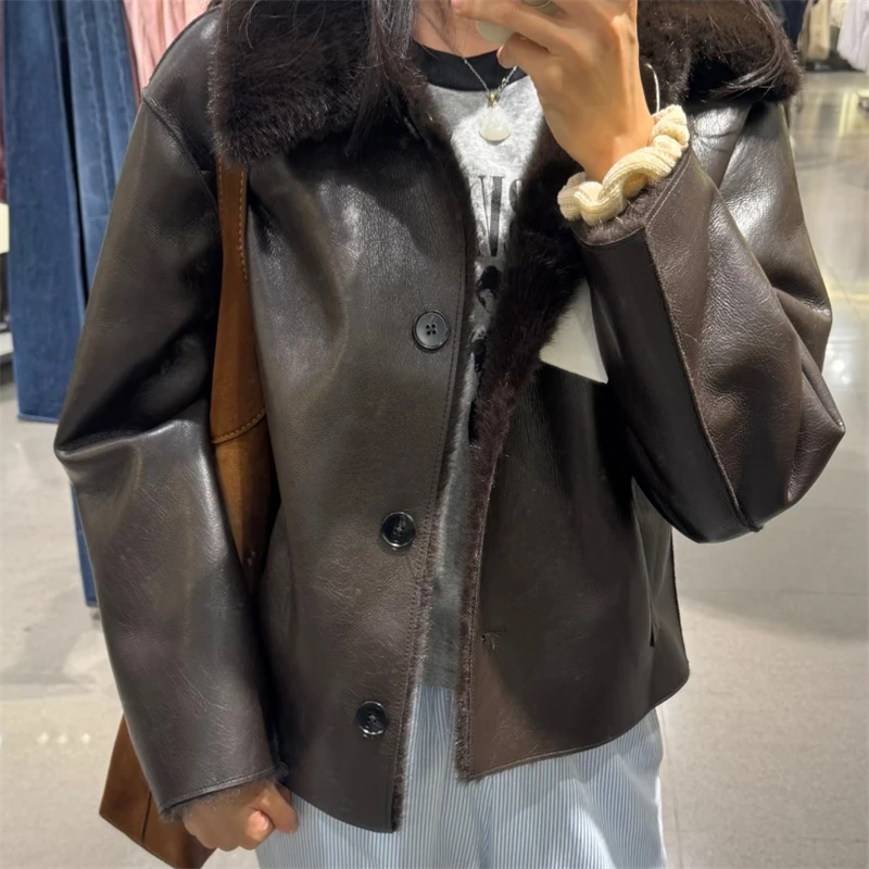 سترة نسائية طويلة من الجلد الصناعي قابلة للعكس لخريف 2025 عصرية ومثيرة على الوجهين وخفيفة فاخرة #1