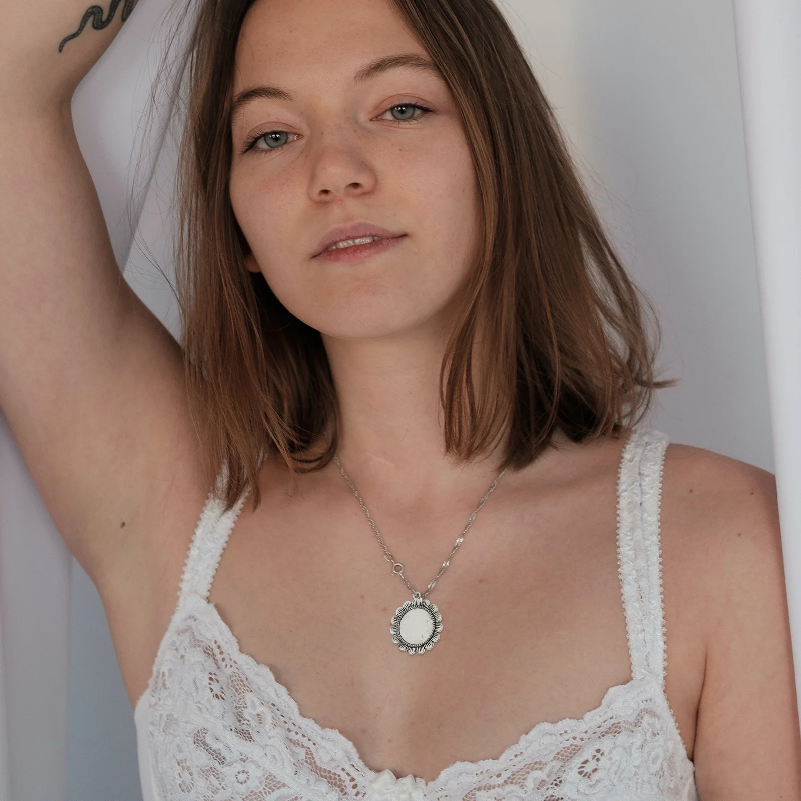 

20 Pcs Shaped Alloy Pendant Tray for DIY Blank Earring Blank Necklace Pendant Tray Jewelry Making Craft Supplies