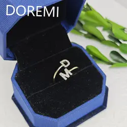 Doremi Blase Kristall Brief Frauen Stampfer Brief Ring benutzer definierte Design Mädchen Geschenk Schmuck benutzer definierte Brief ringe