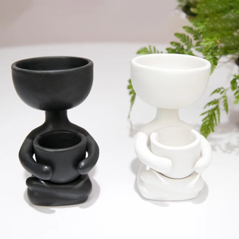 

Unique Imitation Human Shaped Ceramic Flowerpot, Perfectly Crafted, Flowerpot for a Touch of Elegance and Communication