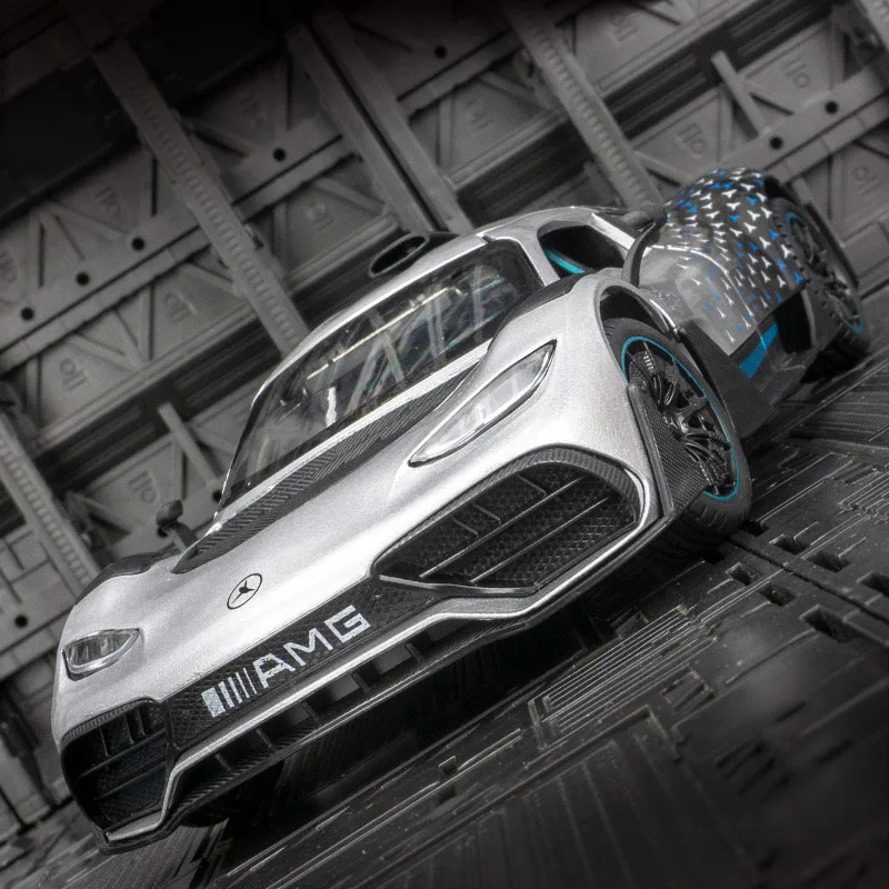 1:24 Mercedes Benz One AMG sports car alloy model doors and trunk can be opened has simulated sound and lighting functions