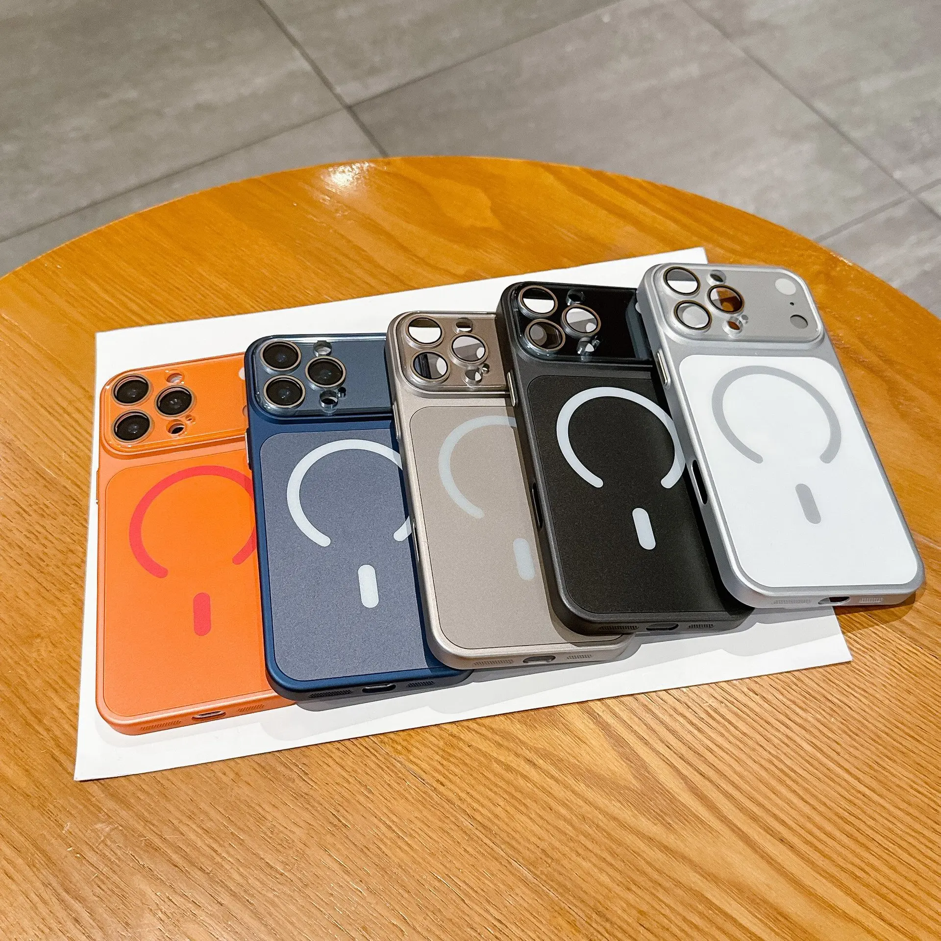 

Suitable for iPhone 17, 16, 15, 14, 13 Pro Max wireless charging magnetic phone case, stylish high-quality glass lens protection