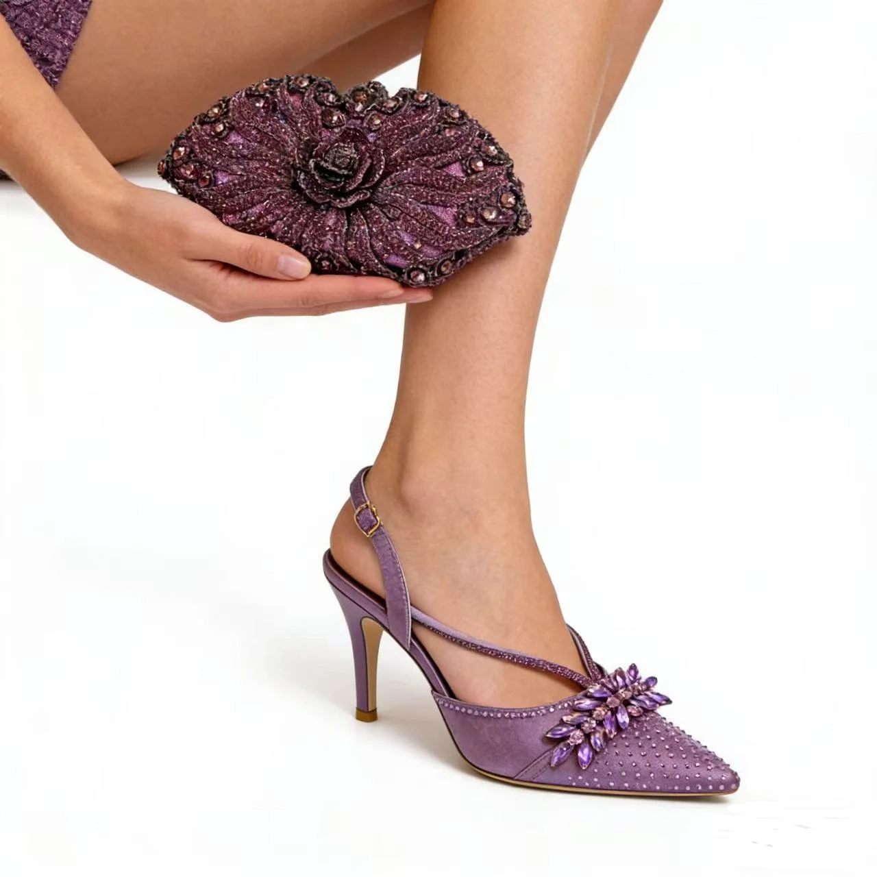 

Женские туфли LNATISNOVA в итальянском стиле с стразами и коралловыми камнями, на высоком каблуке, с острым носком, кофейного цвета