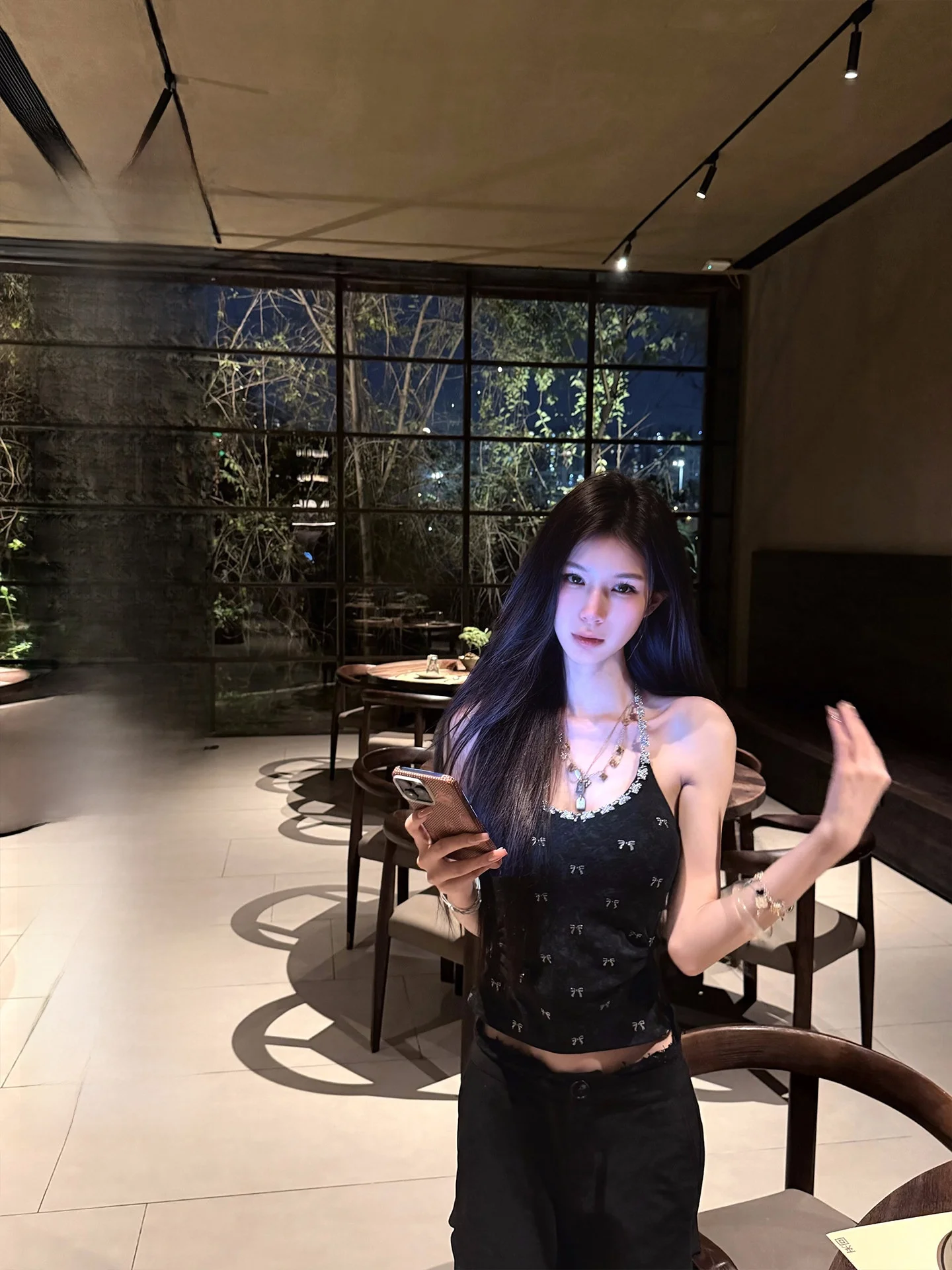 

Черный хлопковый топ на бретельках с цепочкой на шее, короткий, без спинки, облегающий, в стиле Sweet Yilin Spicy Girl