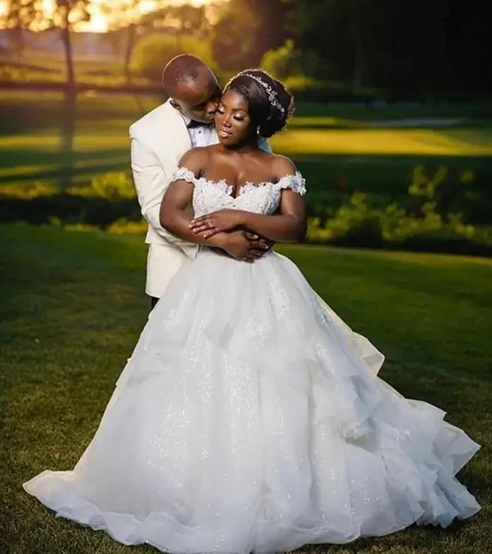 Robe de mariée blanche personnalisée, robe de Rh, corsage en dentelle, grande taille, patients hors des niveaux initiés, jupe en organza, corset au dos