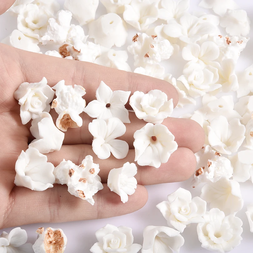 

3/6/9Pcs Random Ceramics White Flower Petal Charms For Bracelet Jewelry Accessories DIY Porcelain Floral Loose Beads Wholesale
