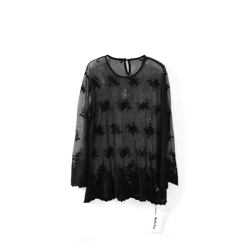 

Bodhl Women's Lace Hollow out T-irt Street Sle round Ne Long Sve Regular Fit Straight Tube Winter Faion