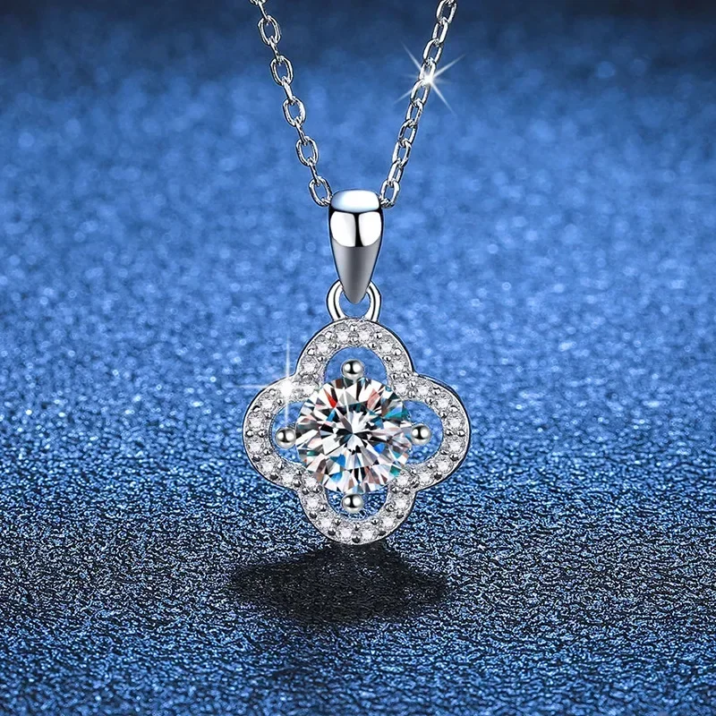 S925 Sterling Silver Necklace Women Moissan Diamond Pendant Four Leaf Clover 1 Carat D Color Moissanite Necklace Jewelry