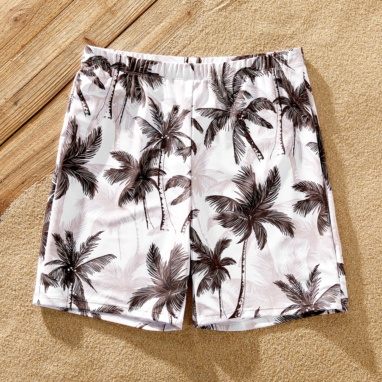 PatPat Family Matching Outfits Swimwears Allover Coconut Tree Print Spliced Ruched One-piece Swimsuit and Swim Trunks