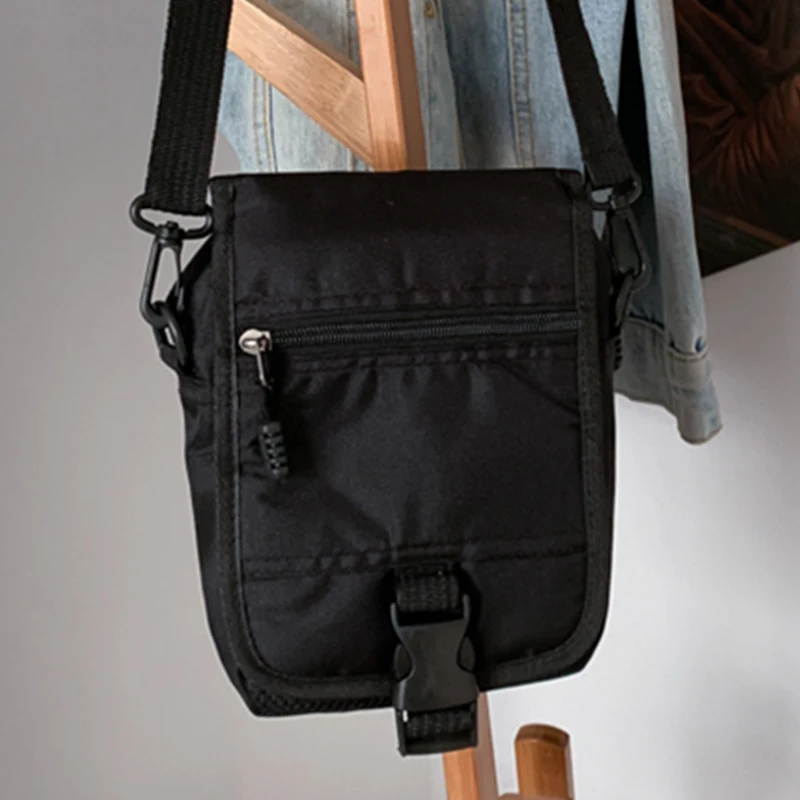 

Hip-hop brand single-shoulder bag, men's sport and casual small backpack, simple and stylish new cross-body bag.