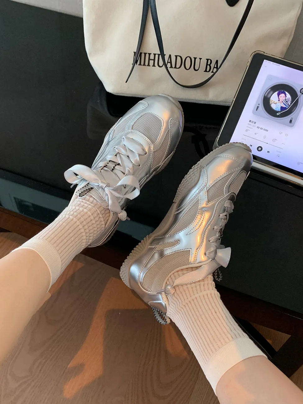 scarpe-dequn-da-donna-con-rialzo-interno-argento-novita-estate-2026-in-rete-traspirante-stile-balletto-sportivo-casual-modello-agan