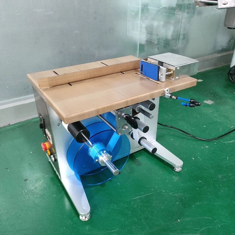 Semi‑Auto Desktop Flat Labeling Machine Pneumatic Carton Pouch Bag Top Surface Sticker Labeler Customized