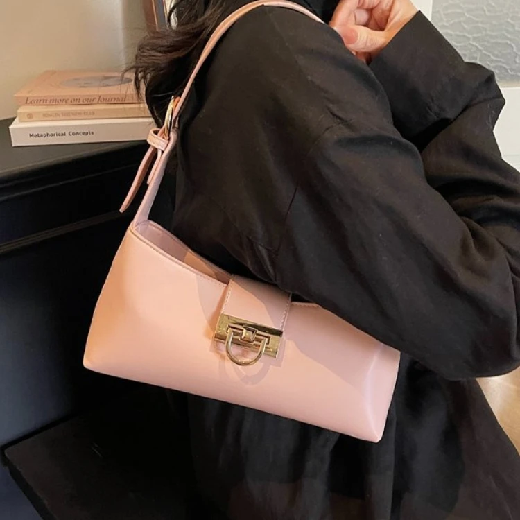 

2026 New Japanese-style Simple Versatile Handbag for Women, High-end Sense Fashion Personality Trendy Shoulder Underarm Bag