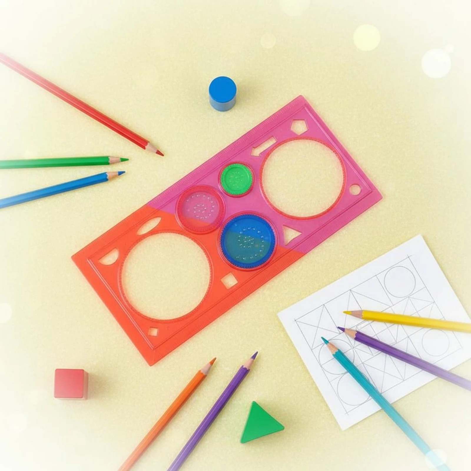 set-da-disegno-geometrico-set-per-sviluppare-la-creativita-righello-con-motivi-caleidoscopici-strumento-artistico-girevole-giocattolo-educativo-creativo-e-divertente