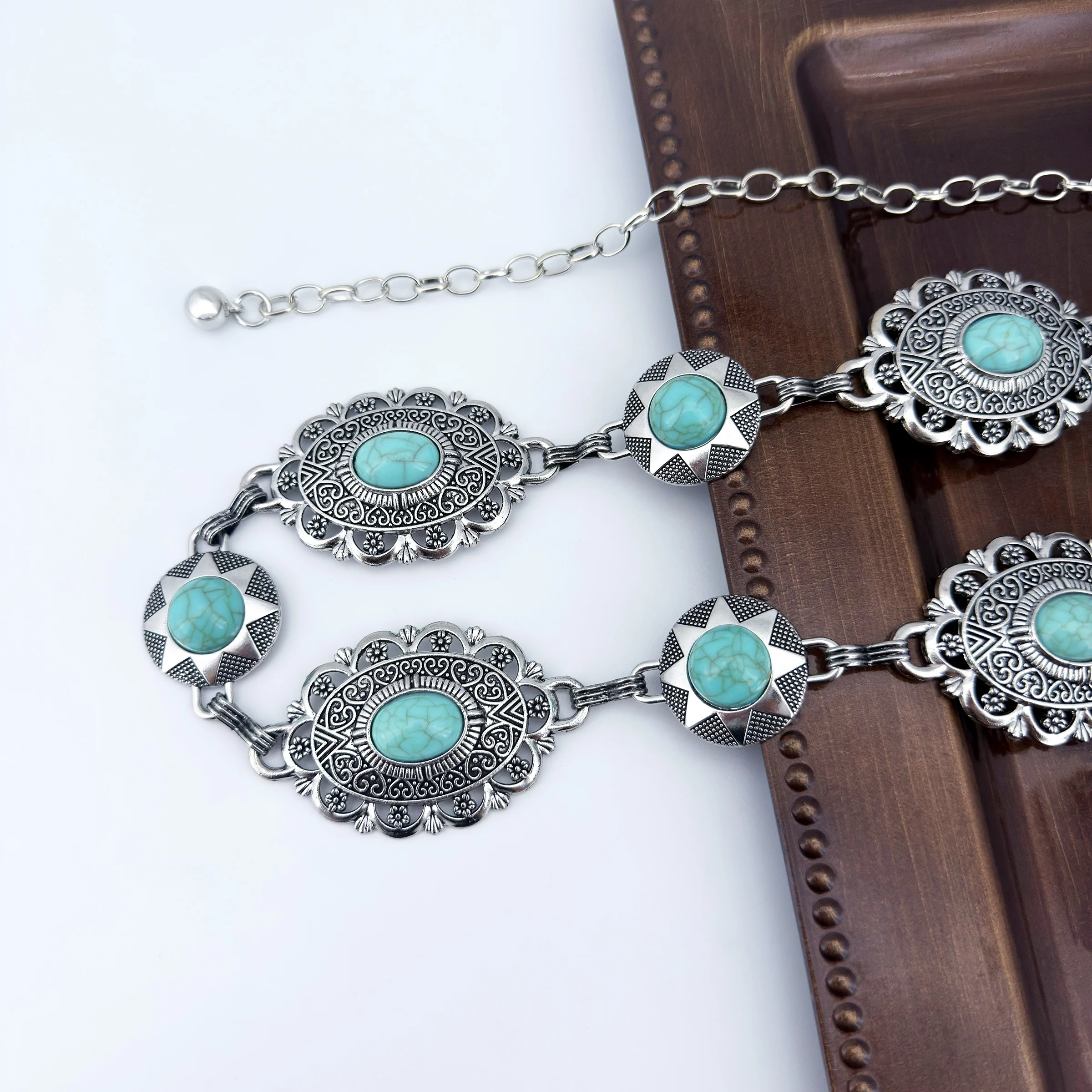 Westlicher Vintage-Ethno-Stil, hohler ovaler Gürtel mit Türkis-Einlage, luxuriöser Damen-Metallgürtel, passend zum Rock, für einen gehobenen modischen Auftritt – Detail 8