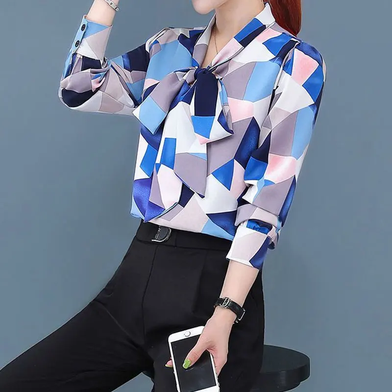 Women\'s Clothing Contrasting Colors Geometric Printed Blouse Spring Autumn Long Sleeve Scarf Collar Commute Button Bow Shirt New