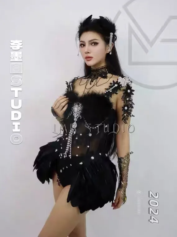 Seksowny strój bikini z piórami, luksusowy kombinezon z diamentami, błyszczące zdobienia z koralików, perłowe frędzle, stroje do jazzu, tańca na rurze, dla piosenkarki, na scenę, na bal maturalny.