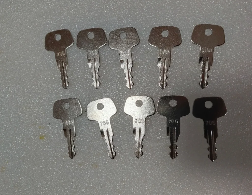 10 قطع 706 مفتاح يناسب مفتاح غطاء خزان الوقود Liebherr