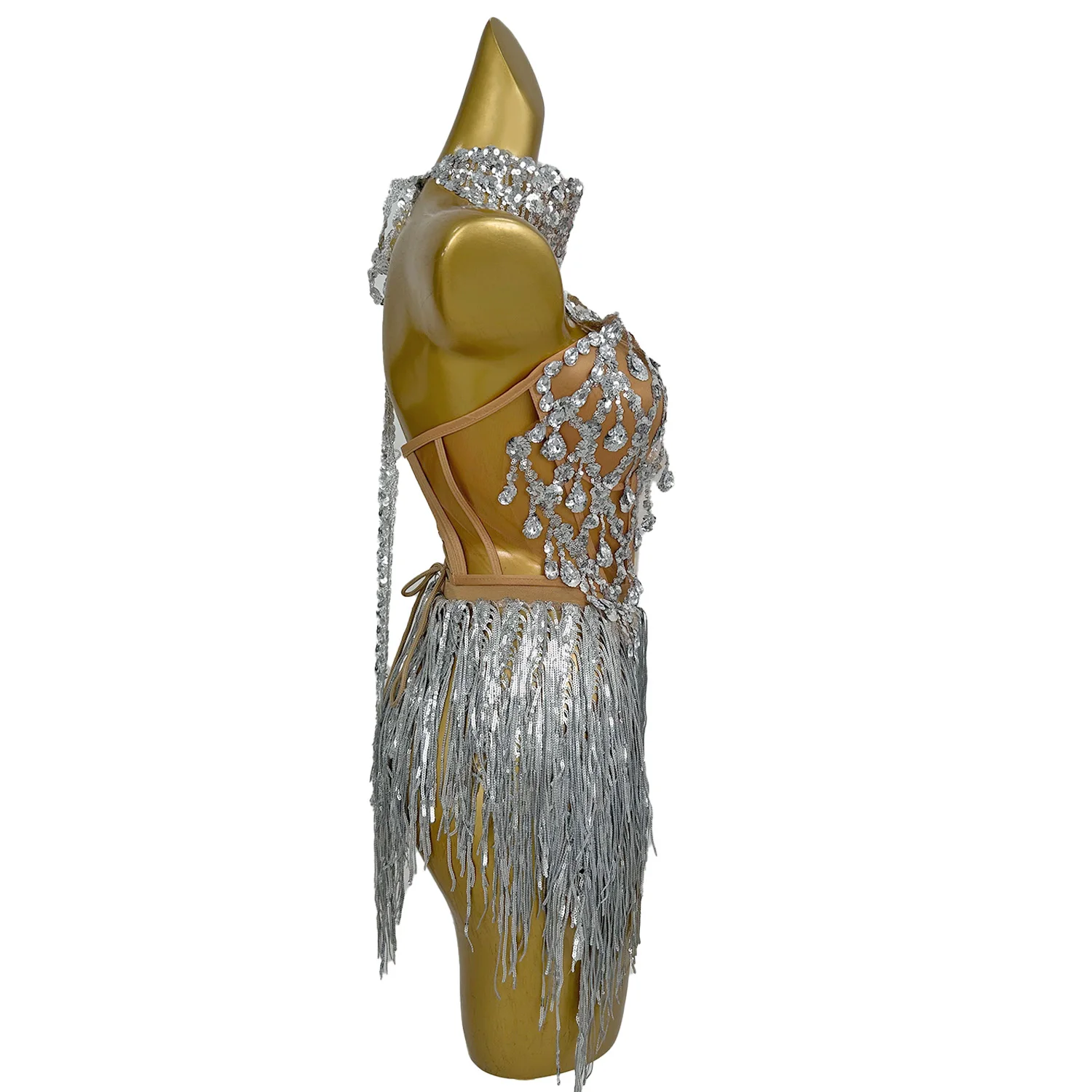 ชุดเซ็ต 2 ชิ้น เสื้อครอปท็อปประดับคริสตัลและเลื่อมวิบวับ พร้อมกระโปรงมินิสเกิร์ต แต่งพู่ห้อย เหมาะสำหรับงานวันเกิด งานปาร์ตี้ งานแสดงบนเวที ชุดเต้นลาตินอเมริกัน