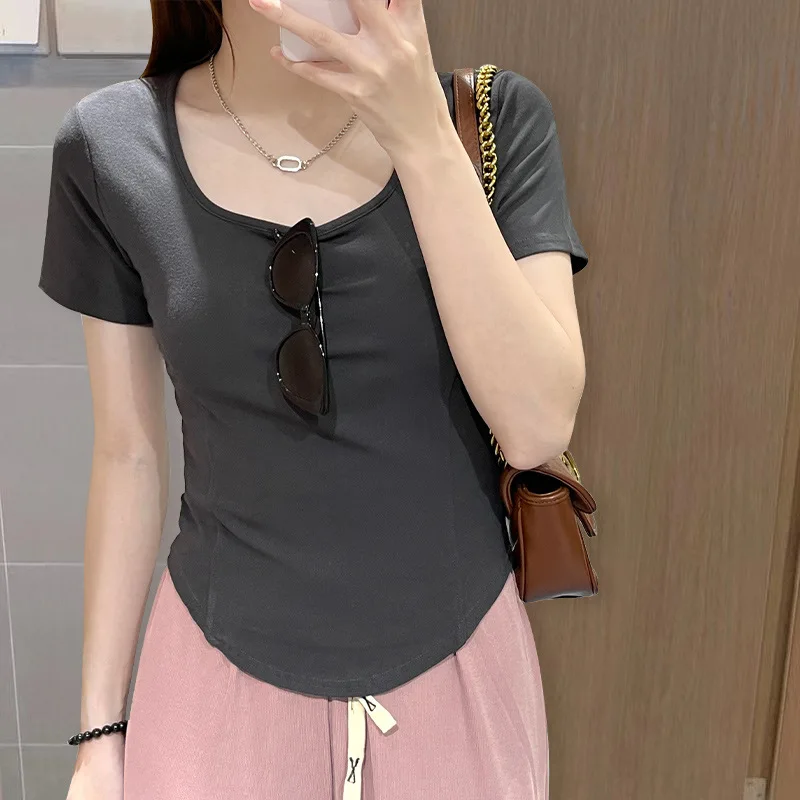 

Short Square Neck Short Sleeve T-shirt for Women in Summer Design Niche Shoulder Pure Hot Girl Fish Bone Top